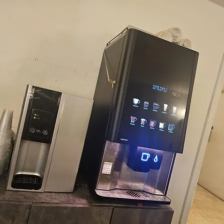 Exhibition Court Hotel 4-2